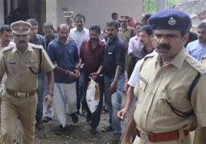 ಸಿನೆಮಾ ನಿರ್ಮಾಣ ಹುಚ್ಚಿನಲ್ಲಿ ಹಣಕ್ಕಾಗಿ ಸಂಬಂಧಿಕ ಮಹಿಳೆಯನ್ನು ಕೊಂದ ಭೂಪ!